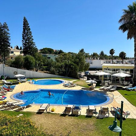 Apartamentos Santa Teresinha Alvor Eksteriør bilde