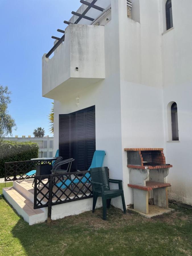 Apartamentos Santa Teresinha Alvor Eksteriør bilde