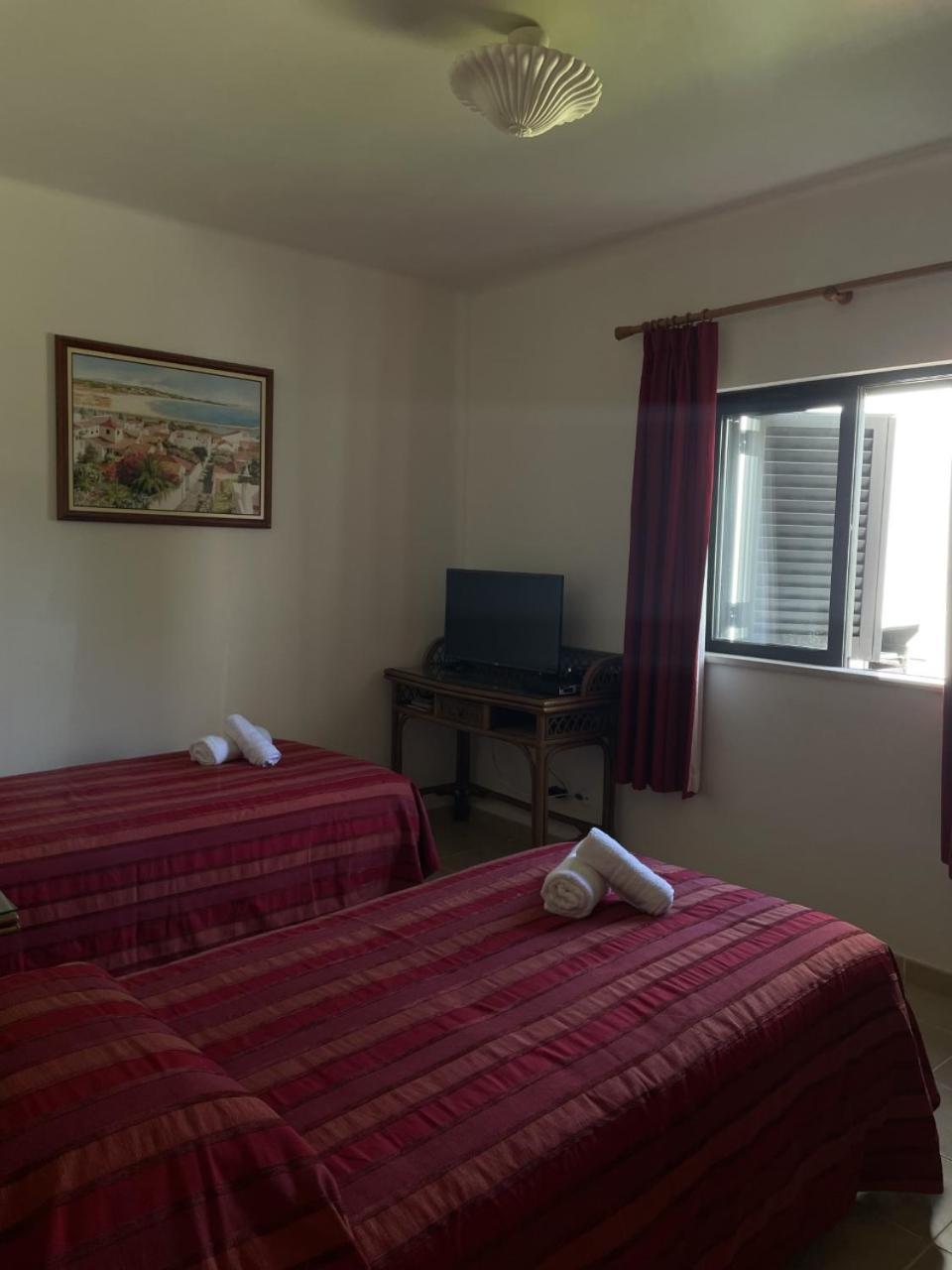 Apartamentos Santa Teresinha Alvor Eksteriør bilde