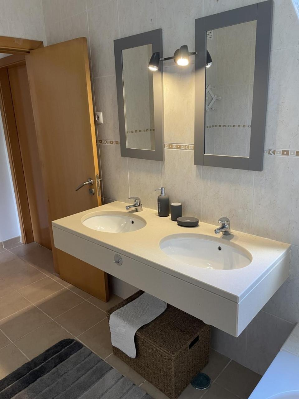 Apartamentos Santa Teresinha Alvor Eksteriør bilde