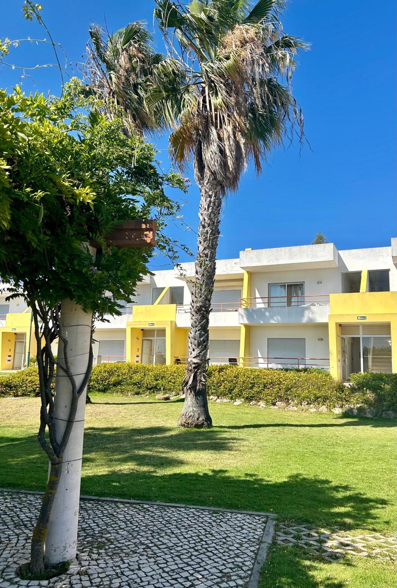 Apartamentos Santa Teresinha Alvor Eksteriør bilde