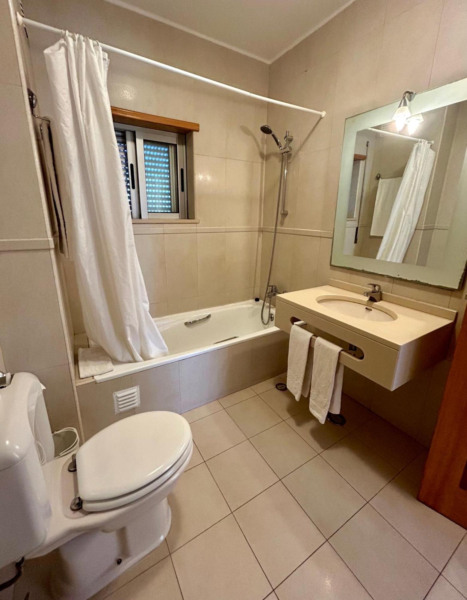 Apartamentos Santa Teresinha Alvor Eksteriør bilde