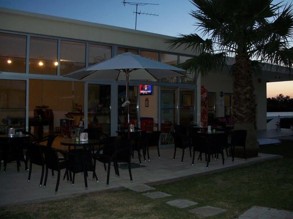 Apartamentos Santa Teresinha Alvor Eksteriør bilde